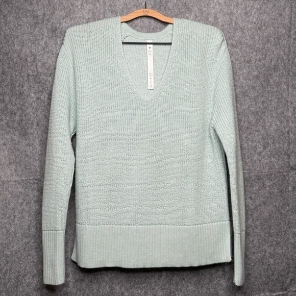 Lululemon Merino Wool V-Neck‎ Sweater in Delicate Mint- Sz XS/S - Picture 1 of 6